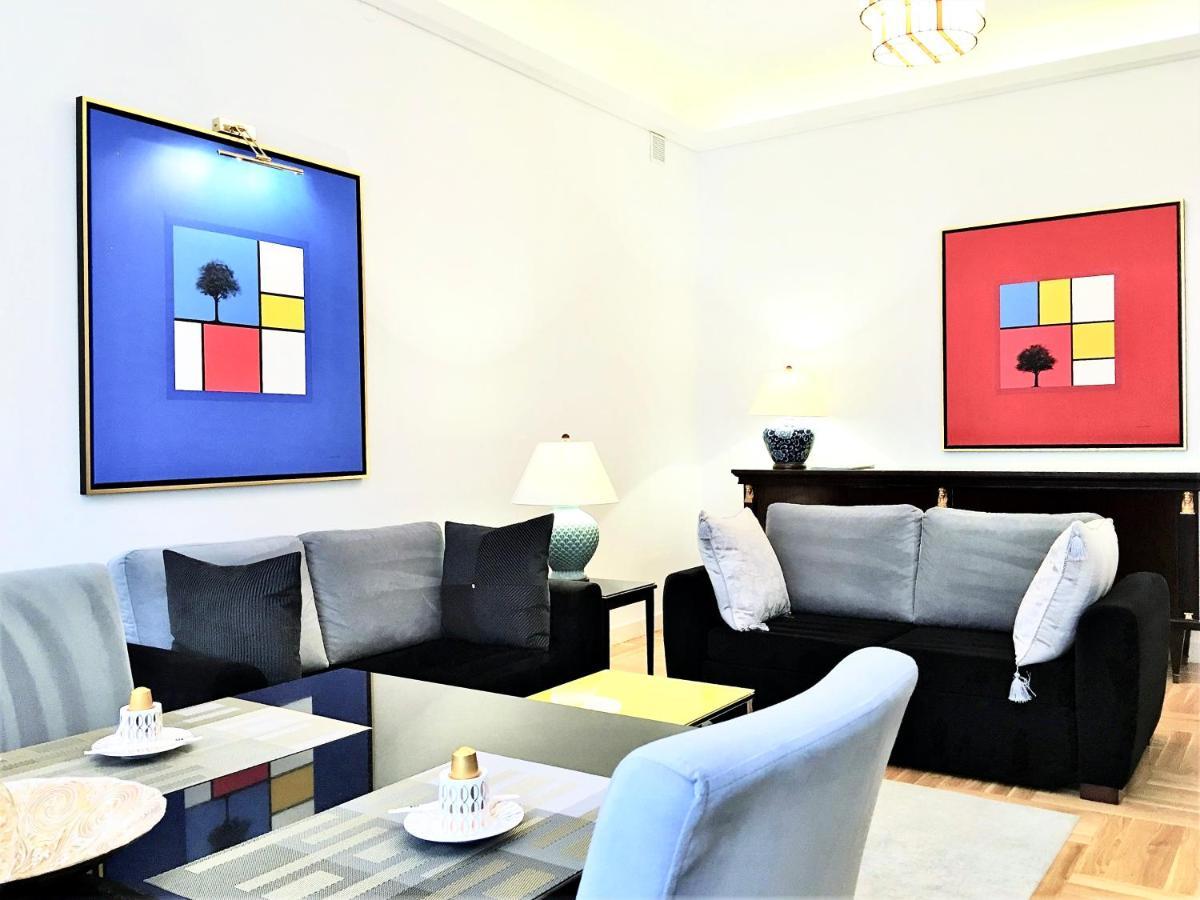 Luxury Apartments Mondrian Market Square III Варшава Номер фото