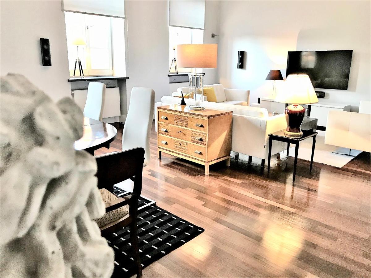 Luxury Apartments Mondrian Market Square III Варшава Екстер'єр фото
