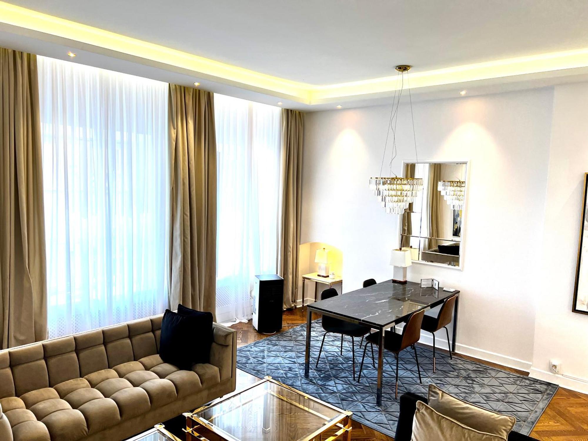 Luxury Apartments Mondrian Market Square III Варшава Номер фото