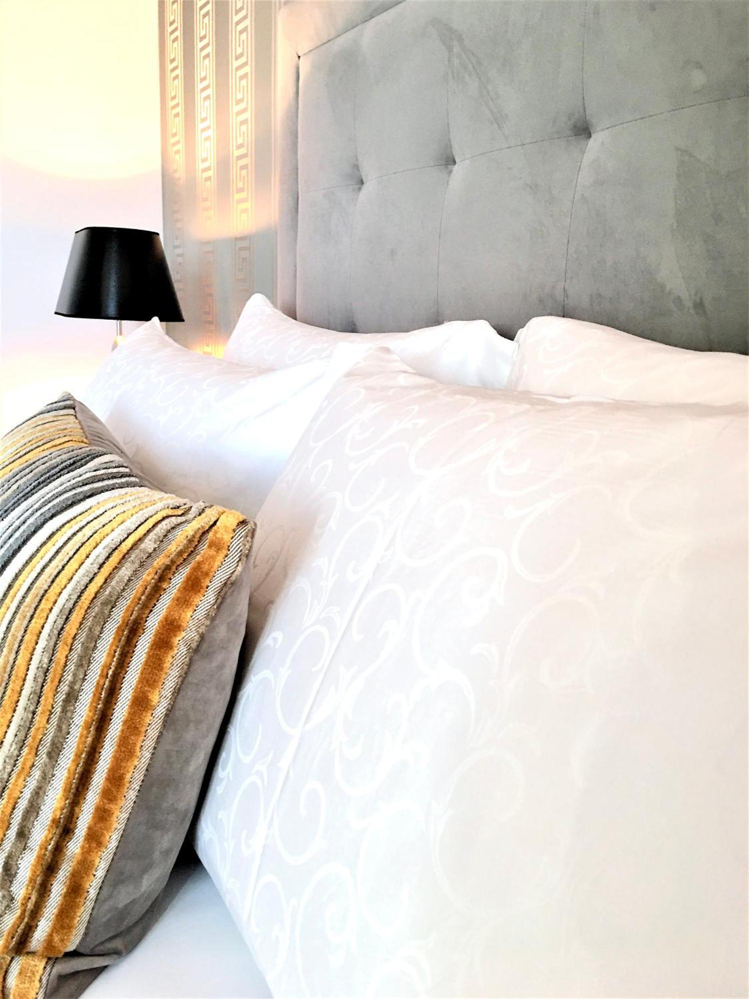 Luxury Apartments Mondrian Market Square III Варшава Номер фото