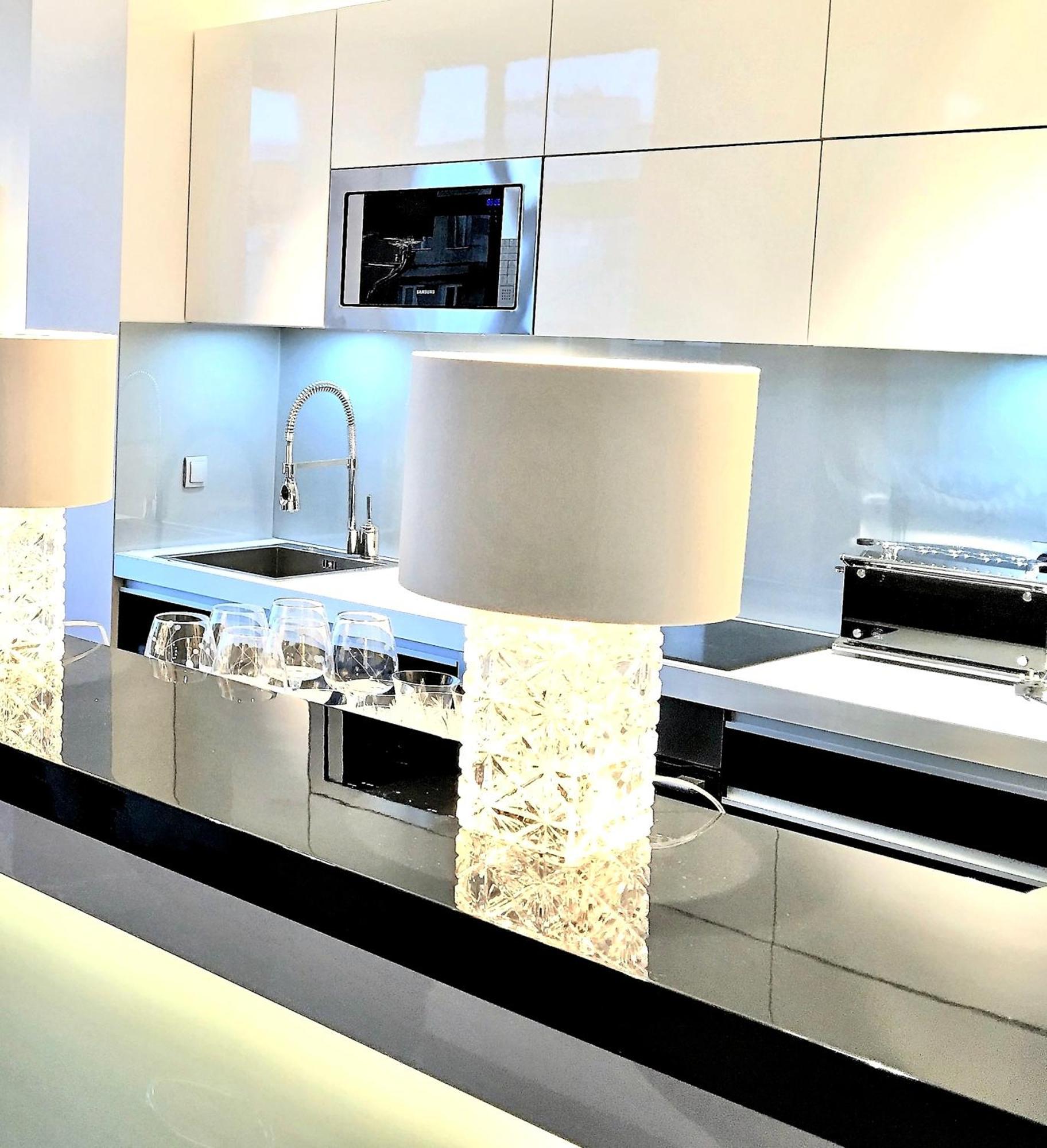 Luxury Apartments Mondrian Market Square III Варшава Номер фото