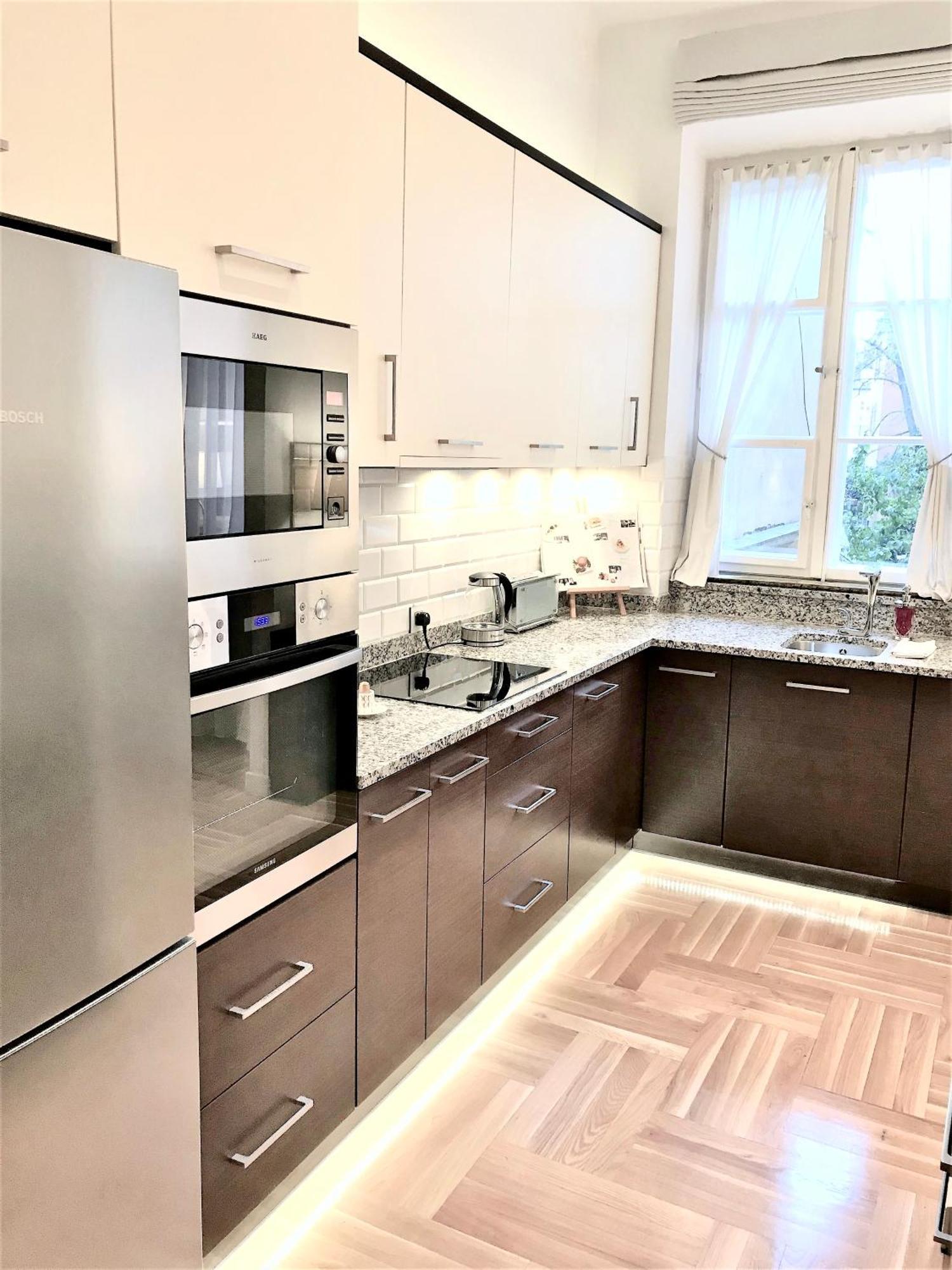 Luxury Apartments Mondrian Market Square III Варшава Номер фото