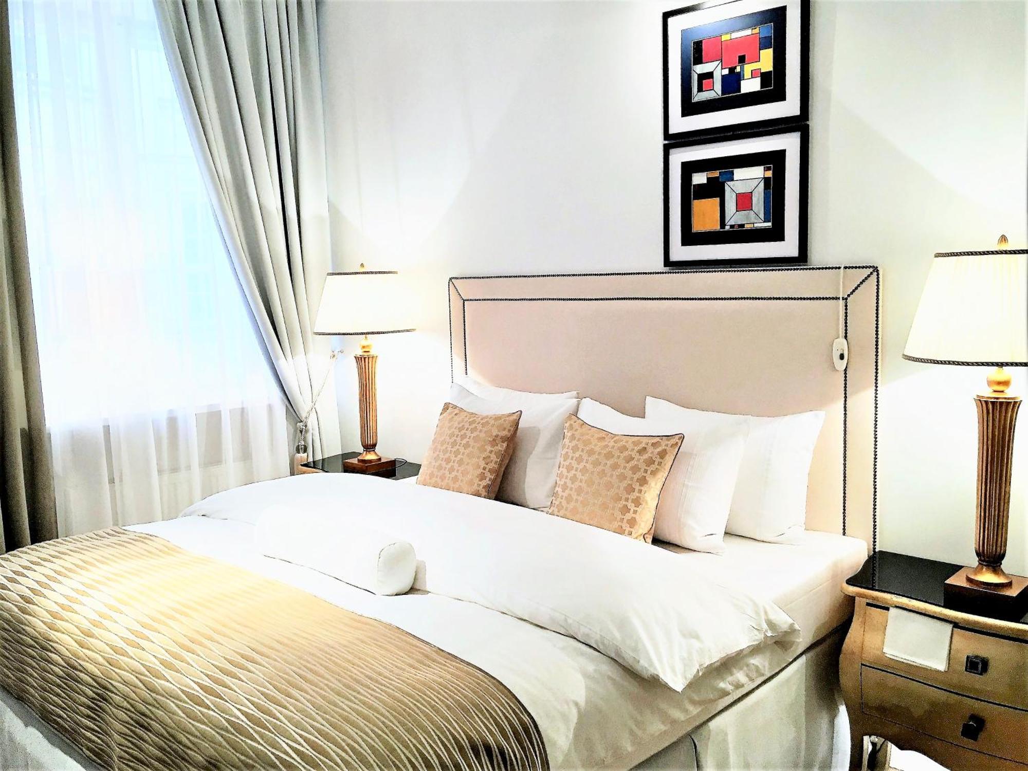 Luxury Apartments Mondrian Market Square III Варшава Номер фото